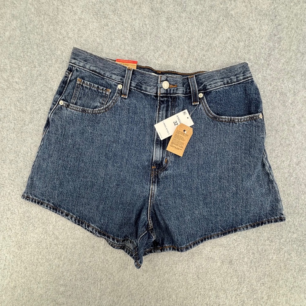Levi High-Waisted Mom Shorts Women 32 Blue Denim A19650045